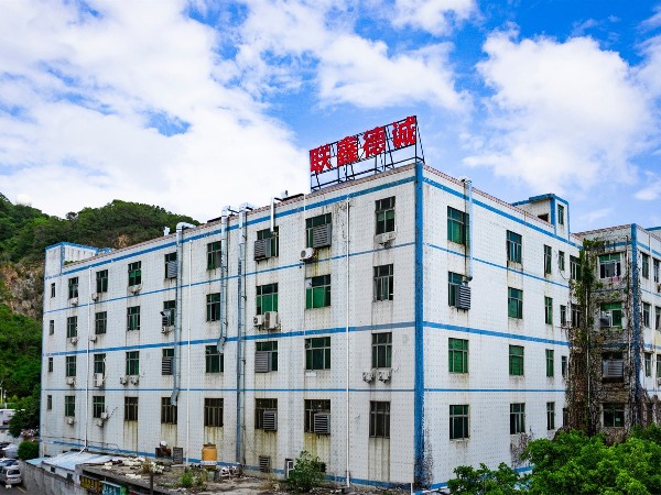 磁吸數(shù)據(jù)線廠家，聯(lián)鑫德誠數(shù)據(jù)線定制OEM工廠