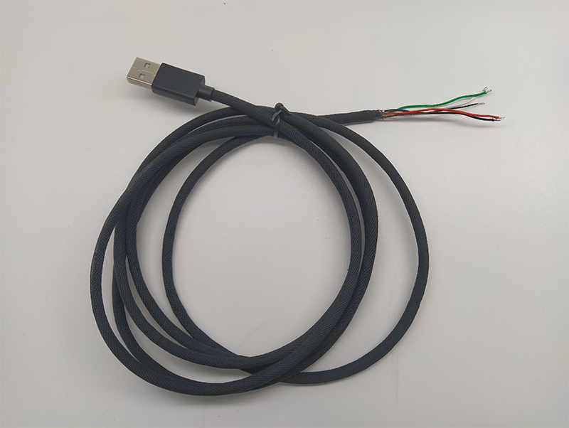 USB單頭黑色布藝編織數(shù)據(jù)線 USB單頭黑色布藝編織數(shù)據(jù)線